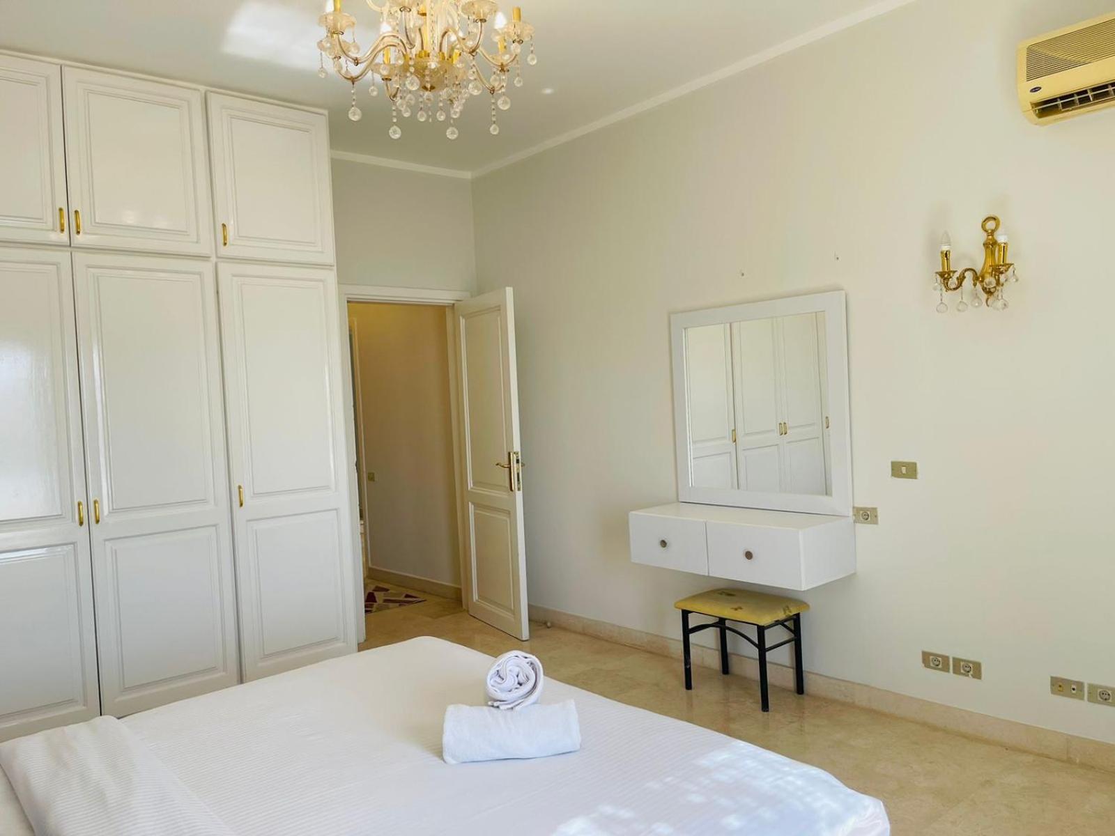 Villa 6 Bedroom In El-gouna 38